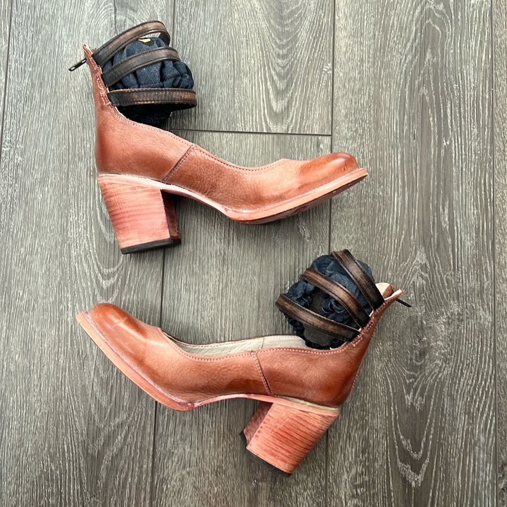 Freebird Randi Dusty Rose Leather ankle strap. Excellent Condition! Size 10